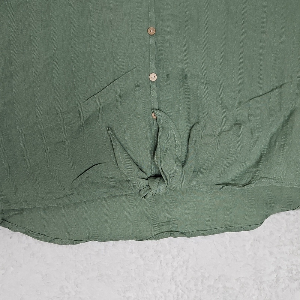 Emmer & Oat Green Razorback Top Size Small - Picture 2 of 3